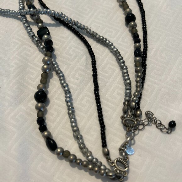 Vintage Premier Designs 3 Strand Black & Silver Glass Bead Necklace - Picture 3 of 8